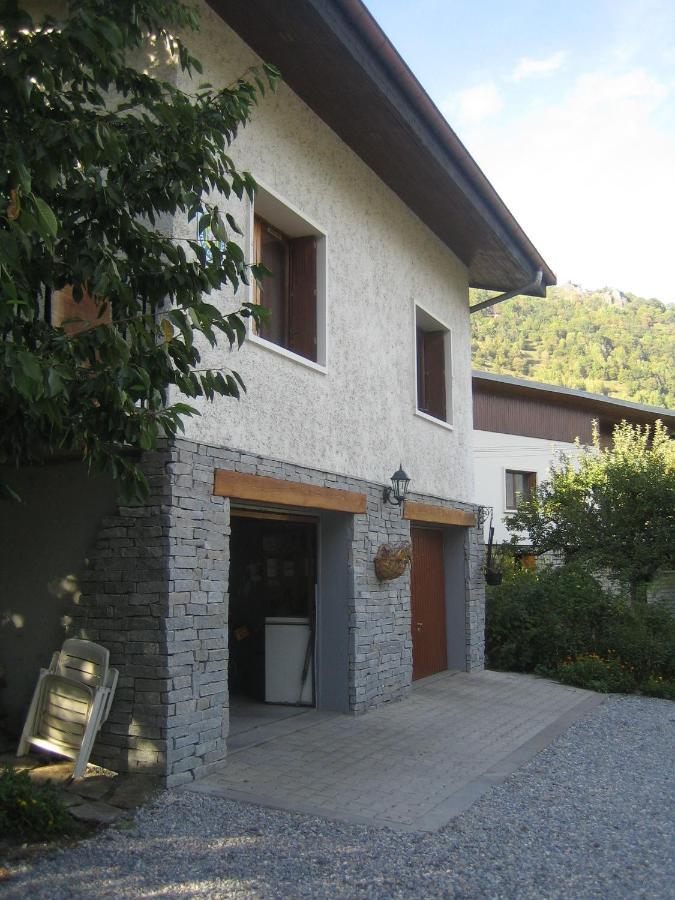 Chalet Avec Jardin Bourg-Saint-Maurice Exterior photo